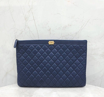 CHANEL Navy Boy Clutch Large 24 Series A84407 149096207 [P]