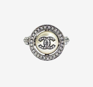 CHANEL Runder Logo Kristallring AFD107221C 157667082 [P]