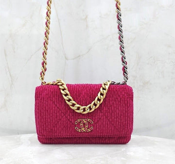 CHANEL 19 WOC ウォレット オン チェーン ショルダーバッグ 新型内蔵チップ 149970115 [P]