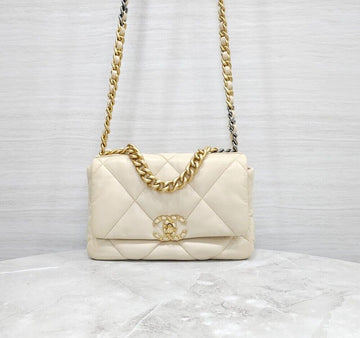 CHANEL ミディアム チェーン フラップ バッグラムスキン ベージュ 30番台 AS1160 156565578 [P]