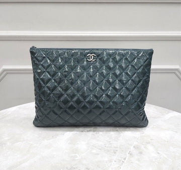 CHANEL クラシック クラッチ エナメル ラージ 19番代 96313330 [P]