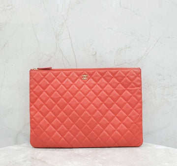 CHANEL クラシックキャビアクラッチバッグ ラージ 30番台 A82552 145558686 [P]