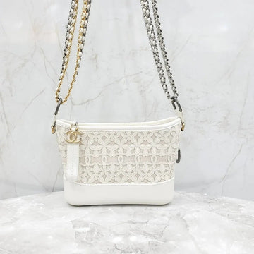 CHANEL Hobo-Tasche mit CC-Logo und weißem Riemen 158173209 [P]