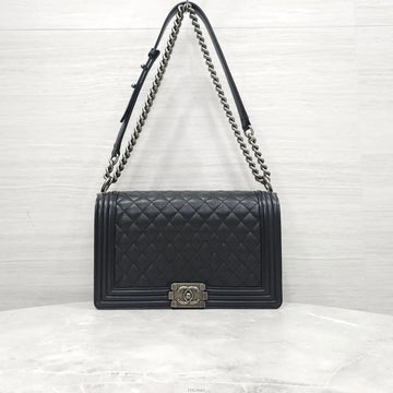 CHANEL Boy Caviar Chain Flap Bag Medium A67086 158240311 [P]