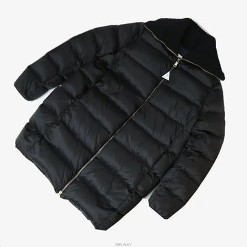 Moncler Down Jacket Black Size 3 C20934998900577869 158393255 [P]