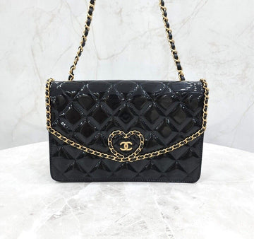 CHANEL 24C Herz CC-Logo Lackierte Klappenschultertasche 150790156 [P]