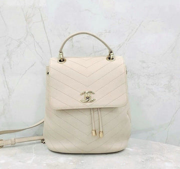 CHANEL Chevron Leather Backpack AS0640 152019587 [P]