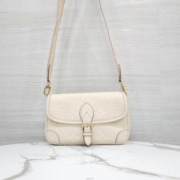 LOUIS VUITTON ダイアン モノグラム アンプレント ショルダーバッグ クレム ベージュ M46388 160410524 [P]