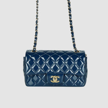 CHANEL Classic Patent Crossbody Bag A69900 15317 160411760 [P]