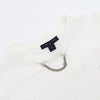 LOUIS VUITTON 1ABT4F 23SS Frauen T-Shirt mit LV-Patch und Kette 156278227 [P]