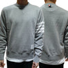 THOM BROWNE Klassisches Sweatshirt mit diagonalem Arm-Band und 4 Streifen in Hellgrau 123479381 [P]