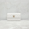 CHANEL Weiße Kaviar Klapp-Geldbörse mit CC-Logo AP3133 8676 163158131 [P]