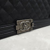 CHANEL ボーイキャビアチェーンフラップバッグミディアム27番代A67086 9763 163155965 [P]
