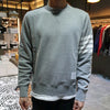 THOM BROWNE Klassisches Sweatshirt mit diagonalem Arm-Band und 4 Streifen in Hellgrau 123479381 [P]
