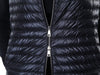 MONCLER Volumenkragen gepolsterter Damen Strickjacke mit Logo-Patch/9B00024 M1131_093 105398207 [P]