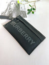BURBERRY ナイロンミニポーチバッグ 80528401 77256939 [P]