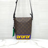 LOUIS VUITTON Gummi-Cruiser Messenger Bag Monogram Braun M57966 10312 163156494 [P]