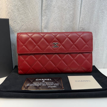 CHANEL Lambskin Red Long Wallet 156284450