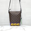 LOUIS VUITTON Gummi-Cruiser Messenger Bag Monogram Braun M57966 10312 163156494 [P]