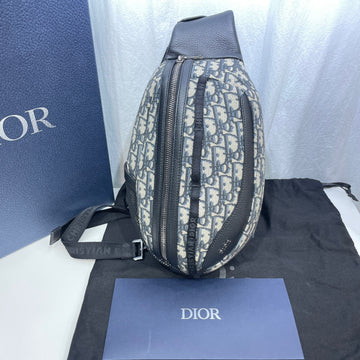 DIOR Oblique Jacquard Saddle Bag aus gegrindetem Kalbsleder 1ESBO040YKY 118770052